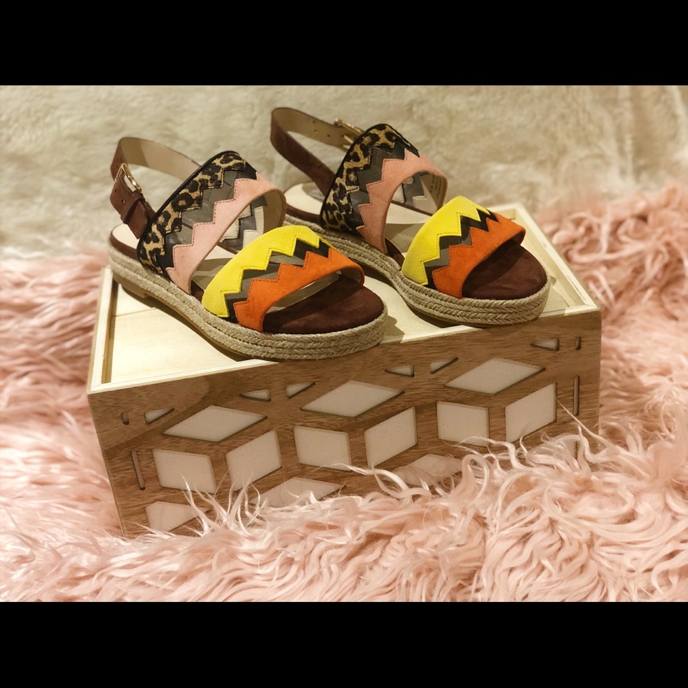 Multi color animal print sandals ⚡️✨💁🏻‍♀️